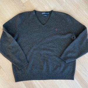 POLO Lambs Wool V-neck Sweater